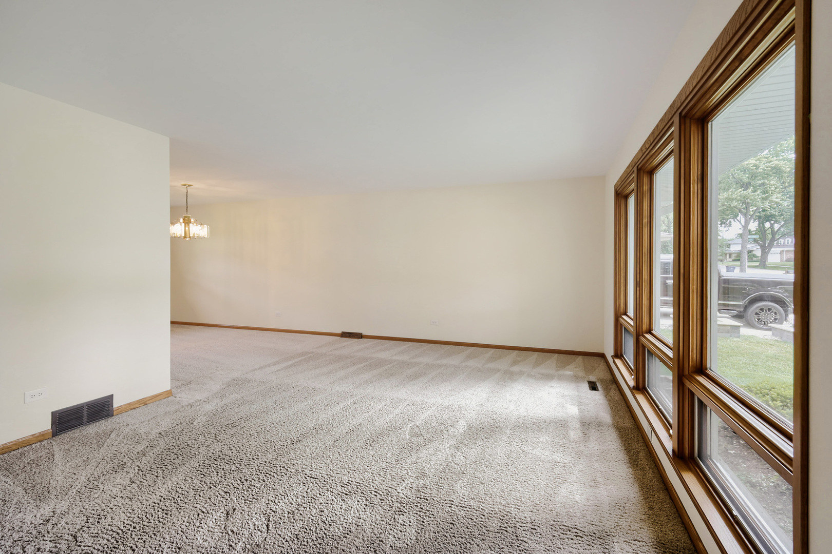 706 Huntington Lane
