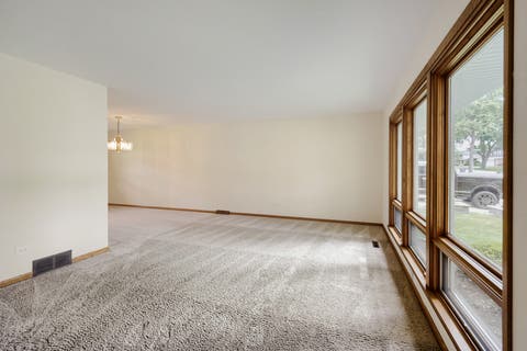 Tiny photo for 706 Huntington Lane, Schaumburg, IL 60193 (MLS # 12674981)