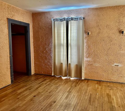 Tiny photo for 910 N Madison Street, Bloomington, IL 61701 (MLS # 12522896)