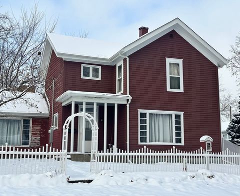 Tiny photo for 910 N Madison Street, Bloomington, IL 61701 (MLS # 12522896)