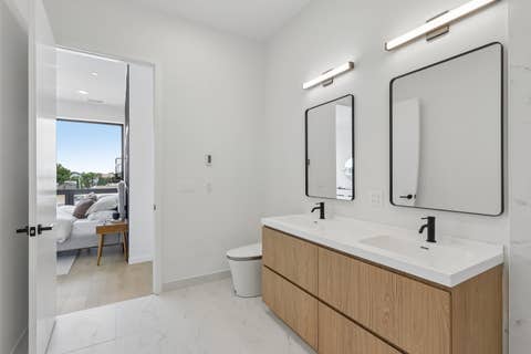 Tiny photo for 2072 N Western Avenue #PH-401, Chicago, IL 60647 (MLS # 12716479)