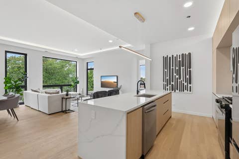 Tiny photo for 2072 N Western Avenue #PH-401, Chicago, IL 60647 (MLS # 12716479)