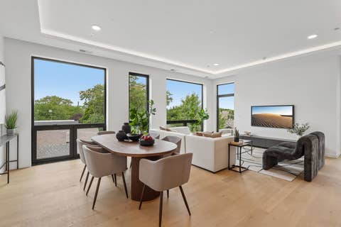 Tiny photo for 2072 N Western Avenue #PH-401, Chicago, IL 60647 (MLS # 12716479)