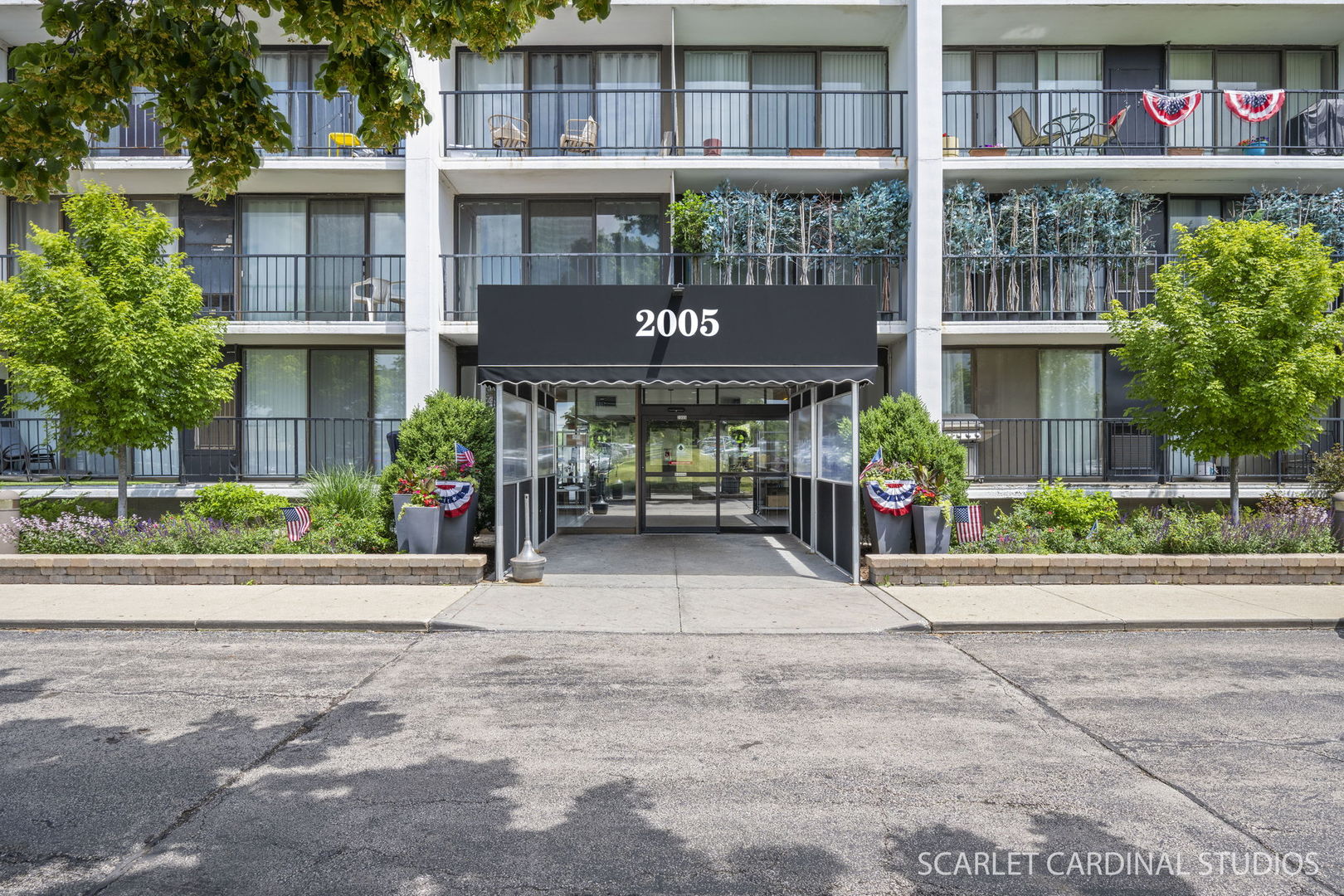 2005 S Finley Road 703