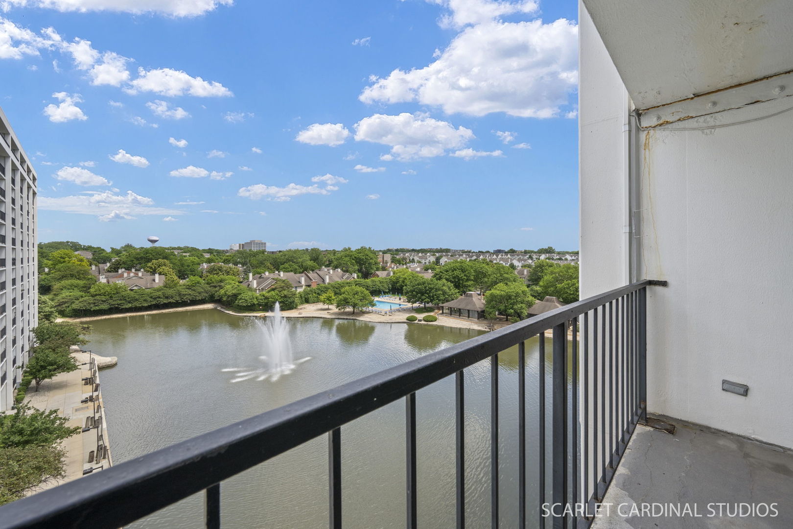 2005 S Finley Road 703