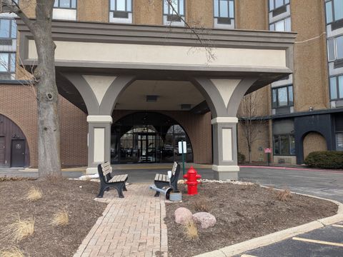 Tiny photo for 1 Renaissance Place #408, Palatine, IL 60067 (MLS # 12590595)