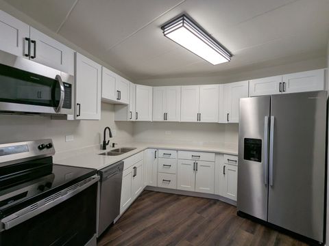 Tiny photo for 1 Renaissance Place #408, Palatine, IL 60067 (MLS # 12590595)