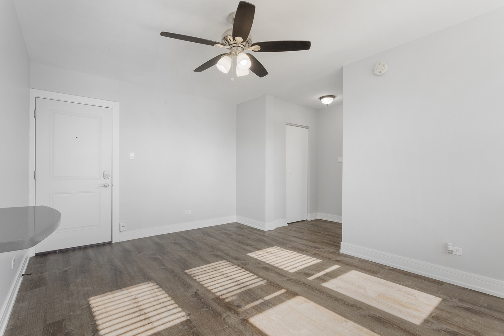 1521 W Sherwin Avenue 504