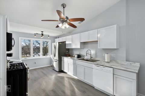 Tiny photo for 6640 183rd Street #3B, Tinley Park, IL 60477 (MLS # 12556318)