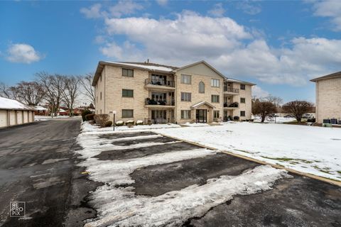Tiny photo for 6640 183rd Street #3B, Tinley Park, IL 60477 (MLS # 12556318)