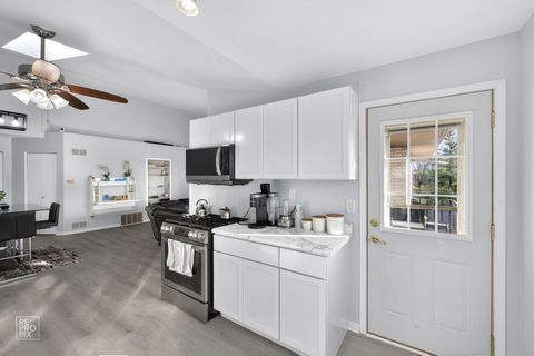 Tiny photo for 6640 183rd Street #3B, Tinley Park, IL 60477 (MLS # 12556318)