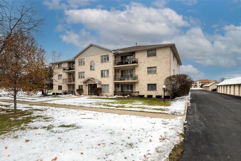 Photo of 6640 183rd Street #3B, Tinley Park, IL 60477 (MLS # 12556318)