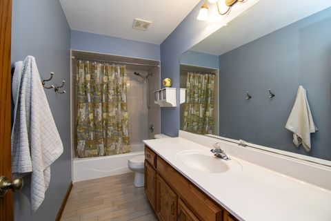 Tiny photo for 16200 Kingsport Road, Orland Park, IL 60467 (MLS # 12643449)