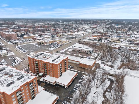 Tiny photo for 545 S River Road #307, Des Plaines, IL 60016 (MLS # 12559913)