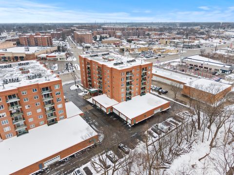 Tiny photo for 545 S River Road #307, Des Plaines, IL 60016 (MLS # 12559913)