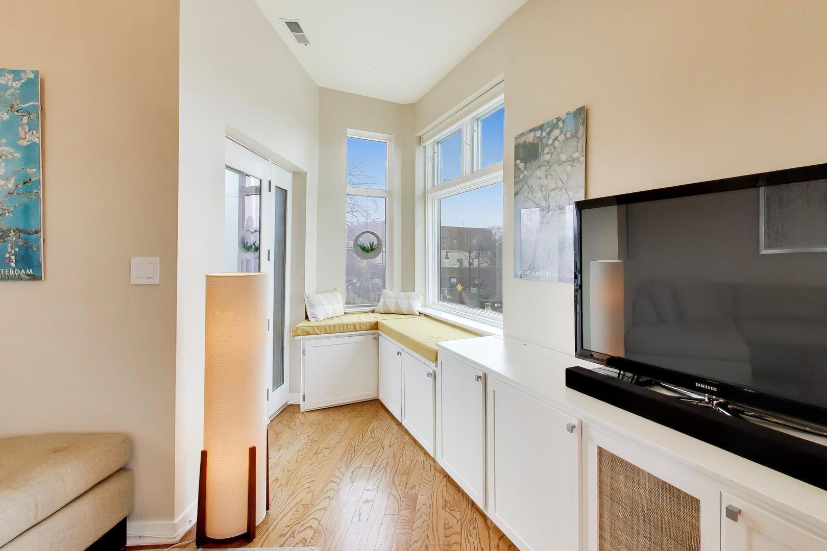 3741 N WOLCOTT Avenue 13