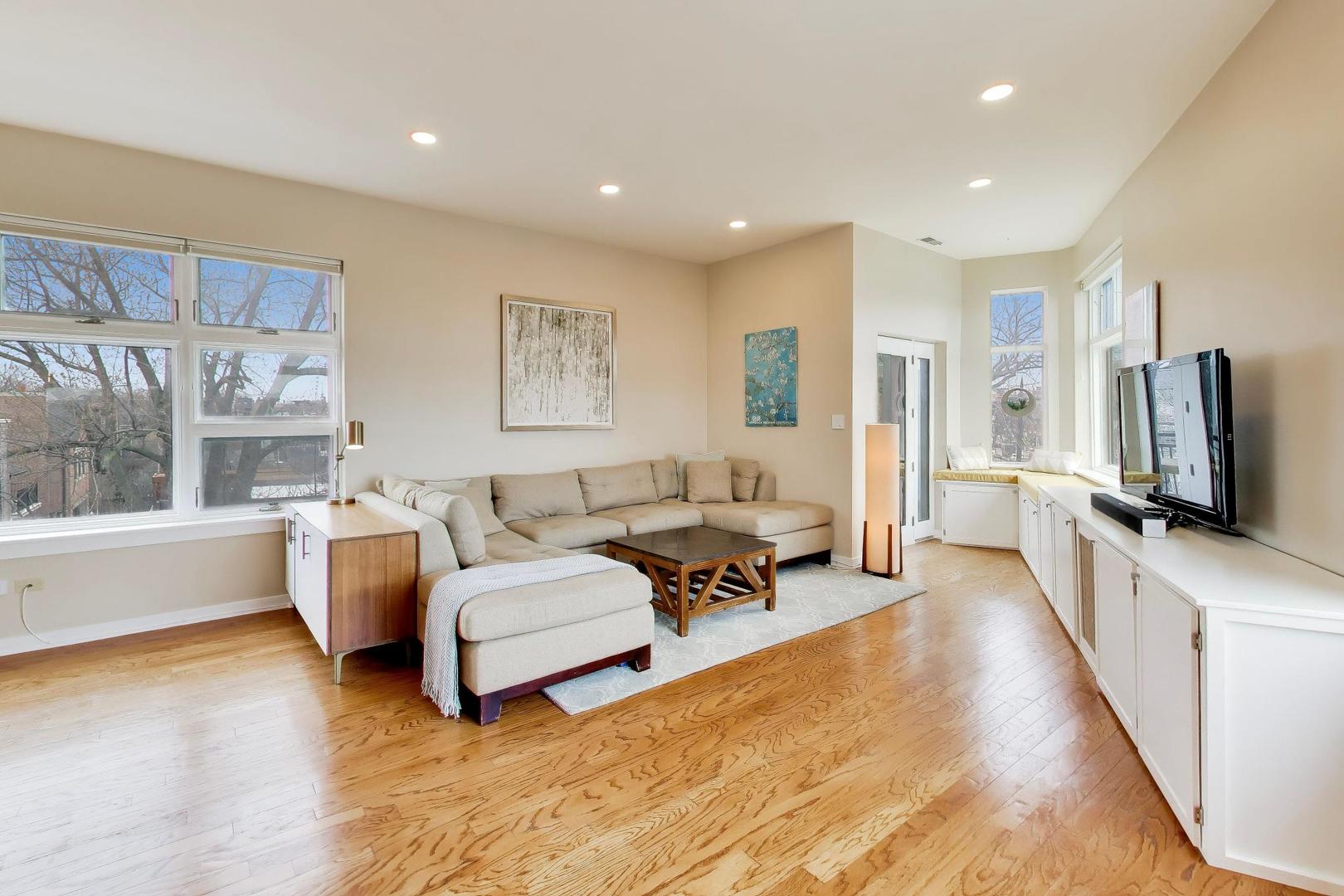 3741 N WOLCOTT Avenue 13