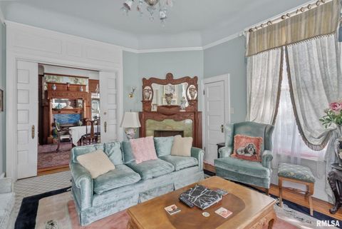 Tiny photo for 817 W 7TH Street, Davenport, IA 52802 (MLS # 12587066)