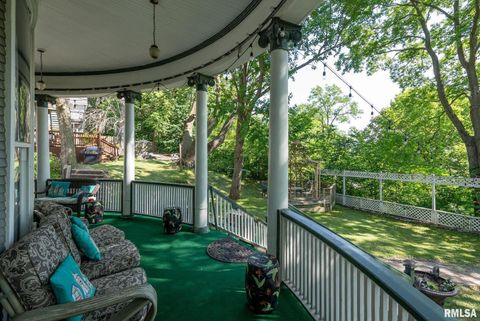 Tiny photo for 817 W 7TH Street, Davenport, IA 52802 (MLS # 12587066)