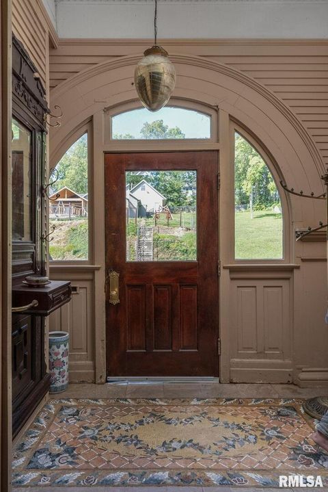 Tiny photo for 817 W 7TH Street, Davenport, IA 52802 (MLS # 12587066)