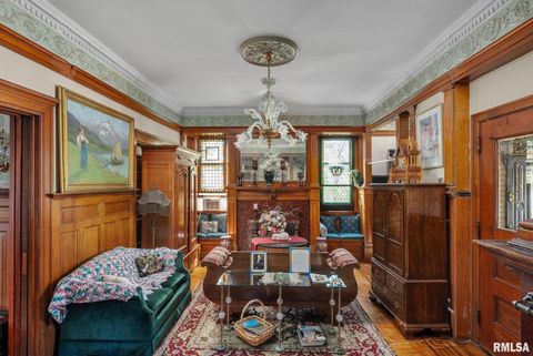 Tiny photo for 817 W 7TH Street, Davenport, IA 52802 (MLS # 12587066)