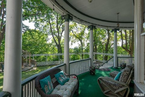 Tiny photo for 817 W 7TH Street, Davenport, IA 52802 (MLS # 12587066)