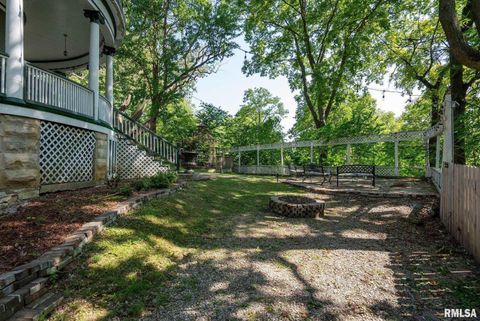 Tiny photo for 817 W 7TH Street, Davenport, IA 52802 (MLS # 12587066)