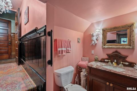 Tiny photo for 817 W 7TH Street, Davenport, IA 52802 (MLS # 12587066)