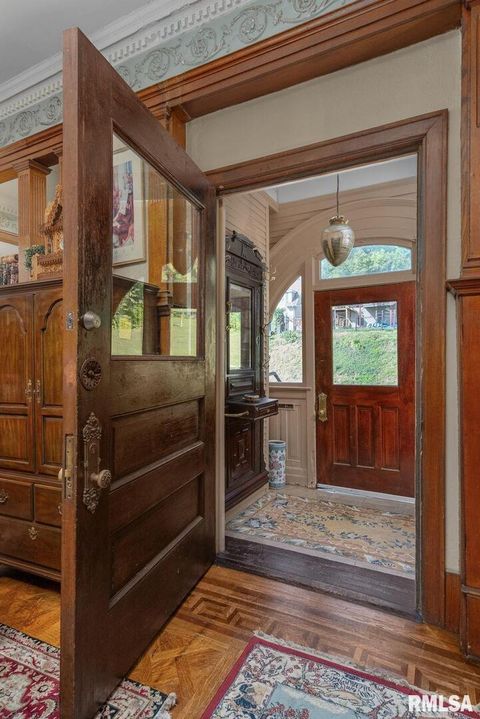 Tiny photo for 817 W 7TH Street, Davenport, IA 52802 (MLS # 12587066)