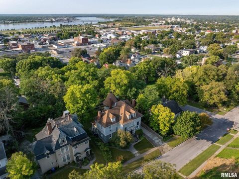 Tiny photo for 817 W 7TH Street, Davenport, IA 52802 (MLS # 12587066)