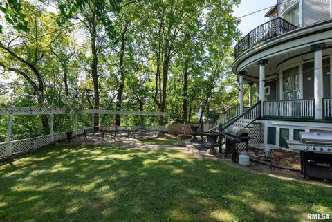 Tiny photo for 817 W 7TH Street, Davenport, IA 52802 (MLS # 12587066)