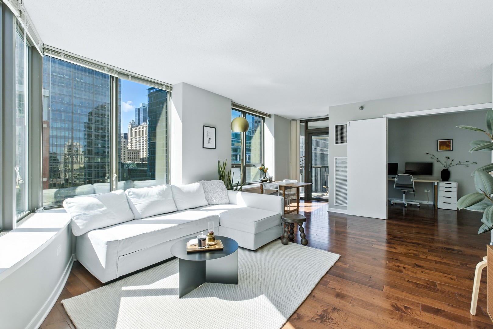 400 N La Salle Street 1705