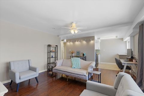 Tiny photo for 7540 N RIDGE Boulevard #5C, Chicago, IL 60645 (MLS # 12478395)