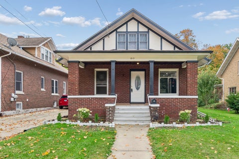 Photo of 615 GATES Avenue, Aurora, IL 60505 (MLS # 12783809)