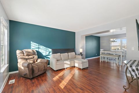 Tiny photo for 39 W Bluebell Avenue, Cortland, IL 60112 (MLS # 12528290)