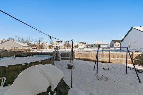 Tiny photo for 39 W Bluebell Avenue, Cortland, IL 60112 (MLS # 12528290)