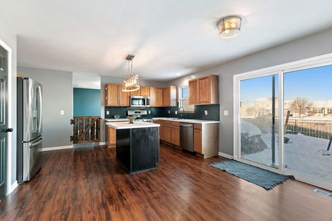 Tiny photo for 39 W Bluebell Avenue, Cortland, IL 60112 (MLS # 12528290)