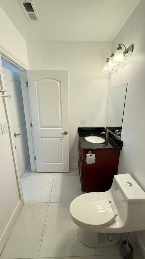 Tiny photo for 3521 S Parnell Avenue #C, Chicago, IL 60609 (MLS # 12647968)
