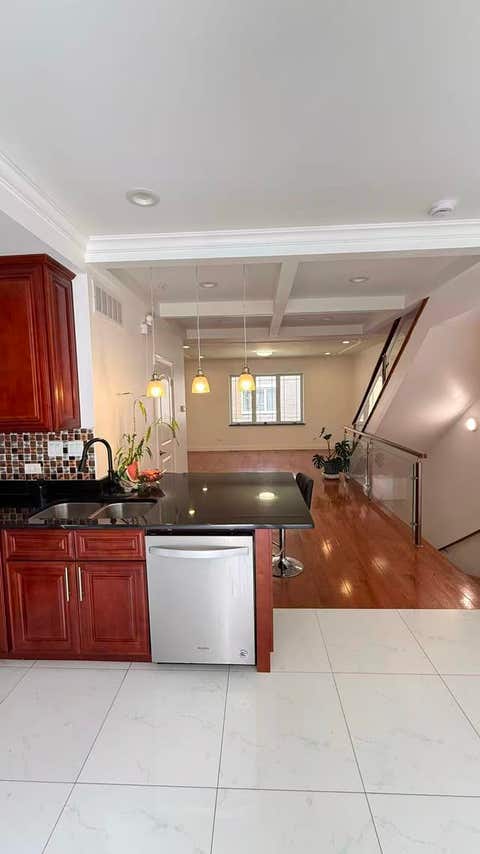 Tiny photo for 3521 S Parnell Avenue #C, Chicago, IL 60609 (MLS # 12647968)