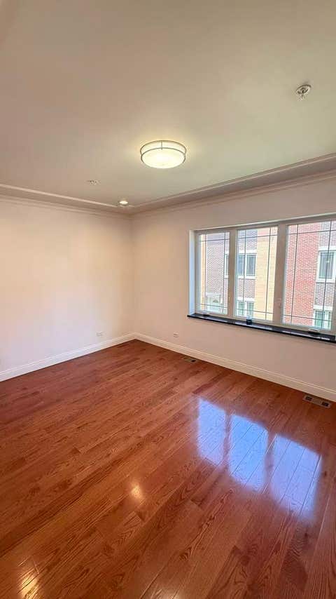 Tiny photo for 3521 S Parnell Avenue #C, Chicago, IL 60609 (MLS # 12647968)