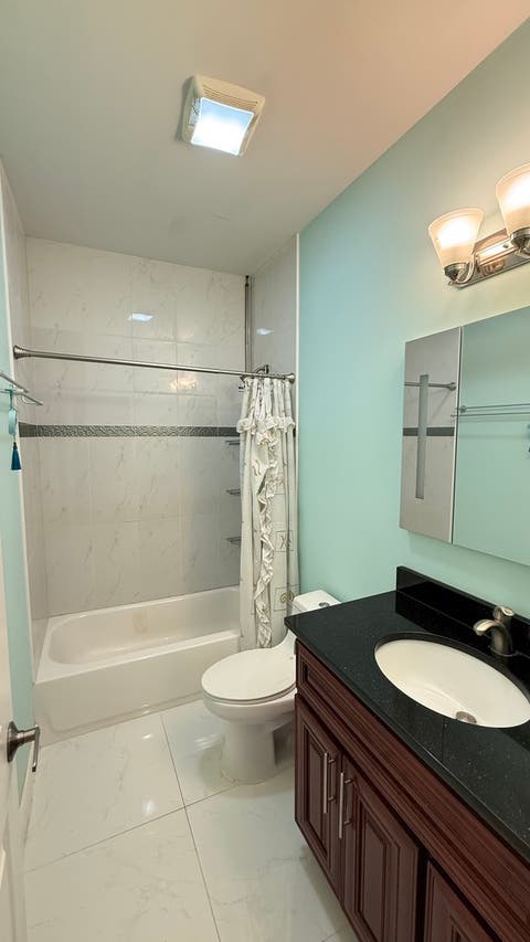 Tiny photo for 3521 S Parnell Avenue #C, Chicago, IL 60609 (MLS # 12647968)