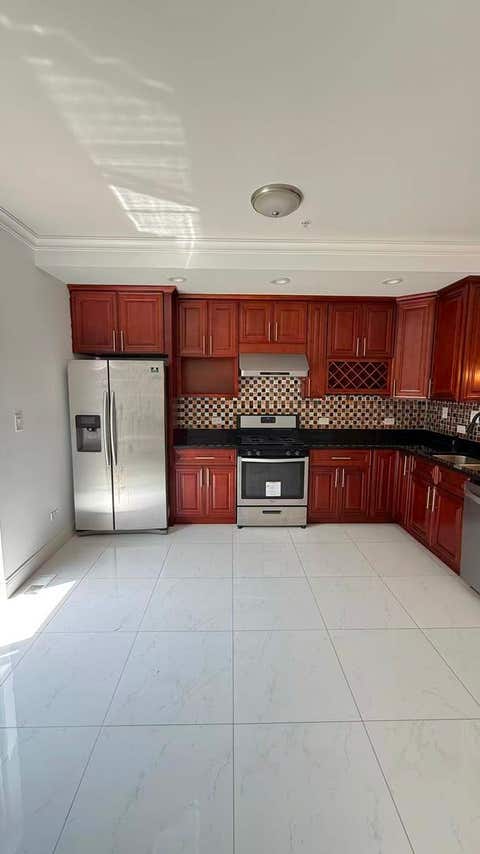 Tiny photo for 3521 S Parnell Avenue #C, Chicago, IL 60609 (MLS # 12647968)