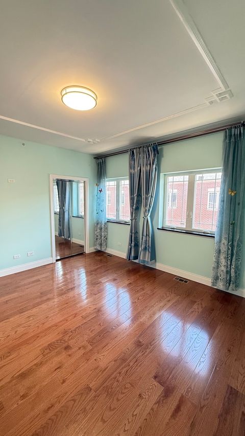 Tiny photo for 3521 S Parnell Avenue #C, Chicago, IL 60609 (MLS # 12647968)