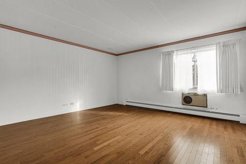 Tiny photo for 224 N Kenilworth Avenue #4D, Oak Park, IL 60302 (MLS # 12535932)