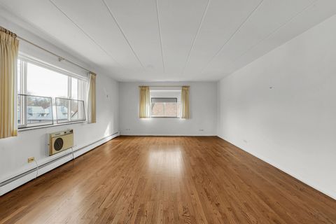 Tiny photo for 224 N Kenilworth Avenue #4D, Oak Park, IL 60302 (MLS # 12535932)