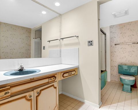 Tiny photo for 224 N Kenilworth Avenue #4D, Oak Park, IL 60302 (MLS # 12535932)