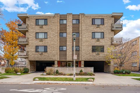 Tiny photo for 224 N Kenilworth Avenue #4D, Oak Park, IL 60302 (MLS # 12535932)