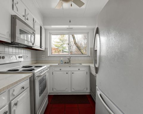Tiny photo for 224 N Kenilworth Avenue #4D, Oak Park, IL 60302 (MLS # 12535932)