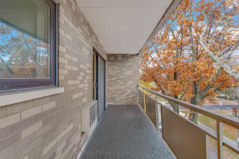 Tiny photo for 224 N Kenilworth Avenue #4D, Oak Park, IL 60302 (MLS # 12535932)