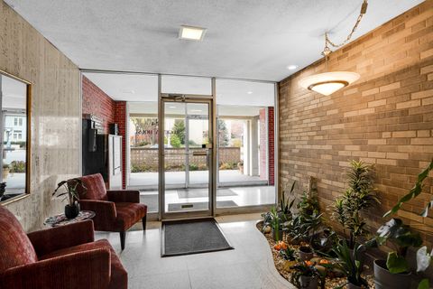 Tiny photo for 224 N Kenilworth Avenue #4D, Oak Park, IL 60302 (MLS # 12535932)